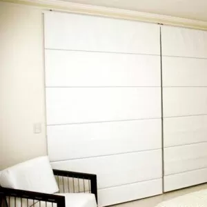 joia-decoracoes-persiana-quarto-romana